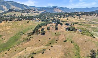 11597 Corp Ranch Rd, Ashland, OR 97520