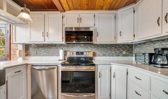 141 LONGVIEW Dr, Saylorsburg, PA 18353