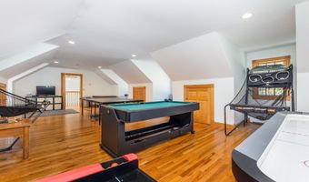 40 Old Bridge Rd, Brookfield, CT 06804