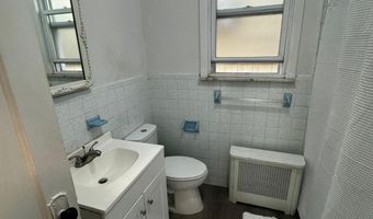 76 W 45TH St, Bayonne, NJ 07002