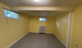 22 Salmond St, Belfast, ME 04915