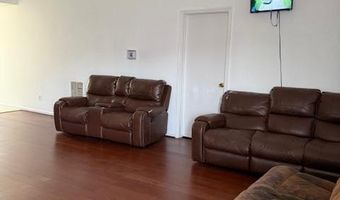 8113 Maple Stream Ln, Indianapolis, IN 46217