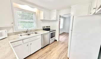 44 Dudley Ave, Newport, RI 02840