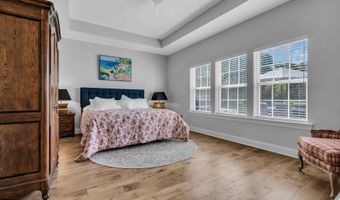 61 Milky Way Dr, Barnegat, NJ 08005
