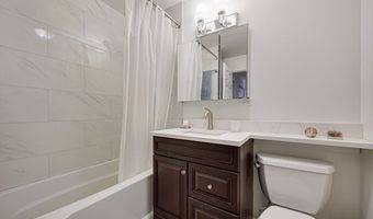 2604 N Windsor Dr 207, Arlington Heights, IL 60004