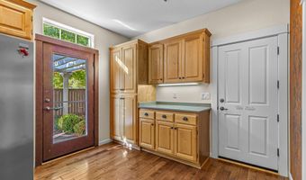 2216 Dollarhide Way, Ashland, OR 97520