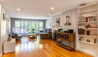5 Colony Dr, Johnston, RI 02919
