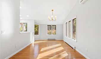 31 Stanchion Ave, Jamestown, RI 02835