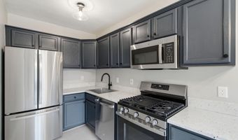715 S WASHINGTON St A-32, Alexandria, VA 22314
