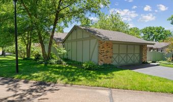2114 Mason Lake Dr, Ballwin, MO 63011