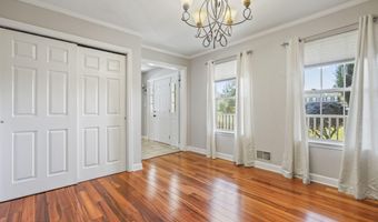 6 Huckleberry Ln, New Egypt, NJ 08533