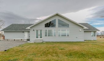 297 Big Timber Loop Rd, Big Timber, MT 59011