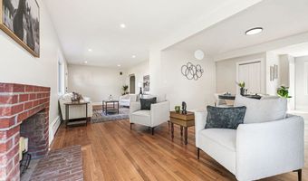 122 James St, Acushnet, MA 02743
