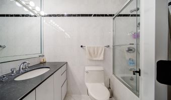 4 Ayr Ct, Airmont, NY 10901