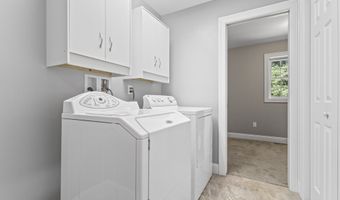 1 Arrowhead Trl, Waterford, CT 06385