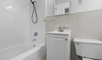 30 Catherine St 3, Bristol, RI 02809