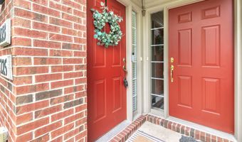 225 W Oakbrook Dr, Ann Arbor, MI 48103