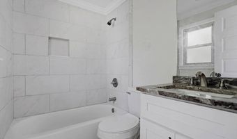 1009 Summit Dr, Albany, GA 31707