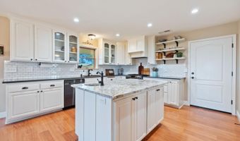 17962 Coyote Ln, Anderson, CA 96007