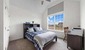 21 AURORA Cir, Barnegat, NJ 08005