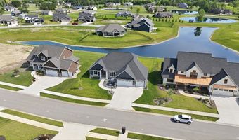 5306 Greyson Heights Dr, Auburn, IN 46706