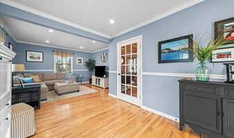 153 S Bayview Ave, Amityville, NY 11701