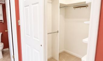 32 W Sylvan Dr, Allen, PA 18067