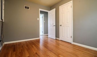 8932 Ione Ln, Affton, MO 63123