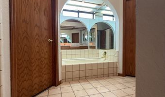 15370 Tacony Rd, Apple Valley, CA 92307