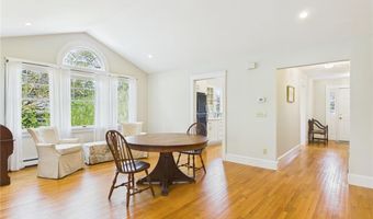 30 Forest Rd W, Bristol, RI 02809