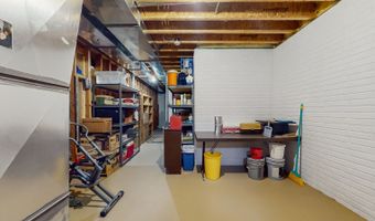 1415 Lake Shore Cir SE, Altoona, IA 50009