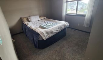 1302 18th Dr NE, Austin, MN 55912