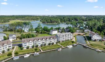 10900 HOLYSTONE Ln 202, Berlin, MD 21811