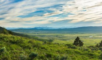 1872 ST HWY 352, Cora, WY 82925