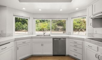 2325 Parkway Dr, Camarillo, CA 93010