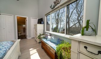 22 Harbour Vlg A, Branford, CT 06405