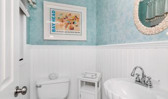 649 Main Ave, Bay Head, NJ 08742