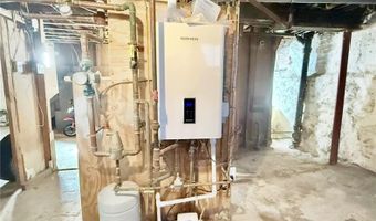 27 Cliffdale Ave, Cranston, RI 02905