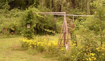 4 Brackett Hill Rd, Alfred, ME 04002