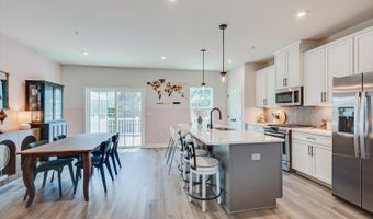 220 Anchor Way 3820, Aberdeen, NJ 07721