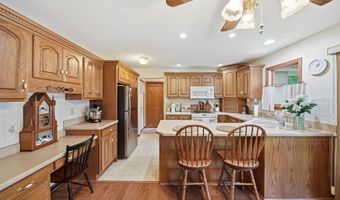 2978 Lee Marie Dr, Adrian, MI 49221