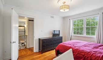 2023 21ST St N 27, Arlington, VA 22201