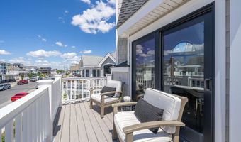 93 E 11th St, Avalon, NJ 08202