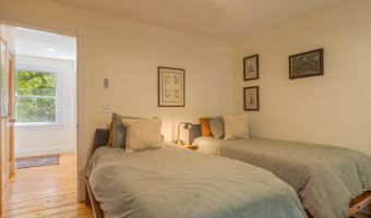7 Greenway Ct, Bar Harbor, ME 04609