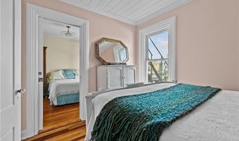 98 Kay St 2, Newport, RI 02840