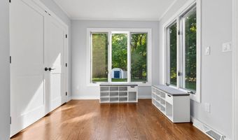 12 Longwood Ave, Beverly, MA 01915