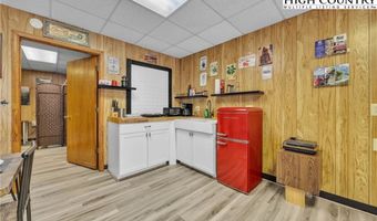 9211 NC Hwy 194 N Rd, Lansing, NC 28643