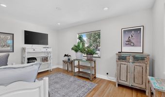 328 Fontana Pl NE, Albuquerque, NM 87108