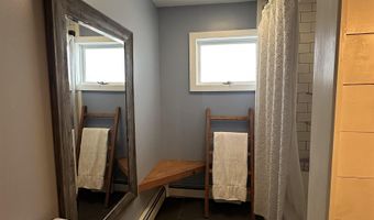 8 Main St, Bennington, NH 03442