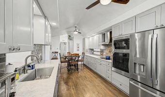 1110 N Henness Rd 1887, Casa Grande, AZ 85122